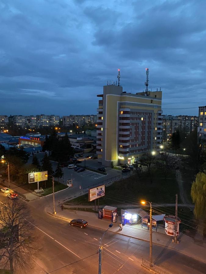 Люкс Апартаменти В Жкарена Та Жк Great House รีฟเน ภายนอก รูปภาพ