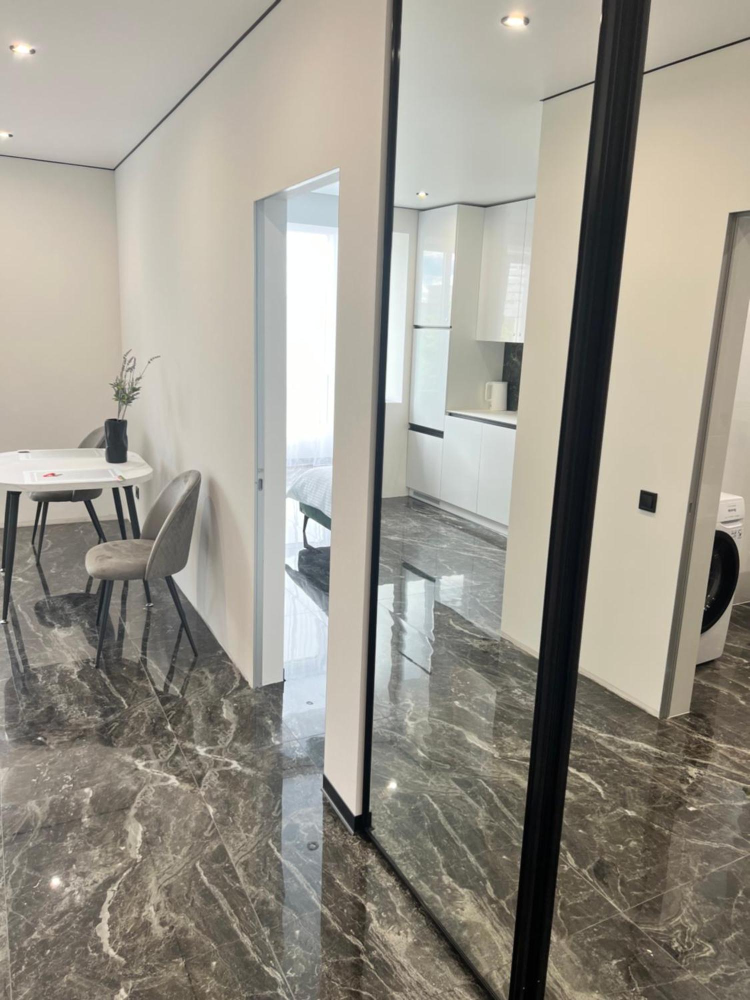 Люкс Апартаменти В Жкарена Та Жк Great House รีฟเน ภายนอก รูปภาพ