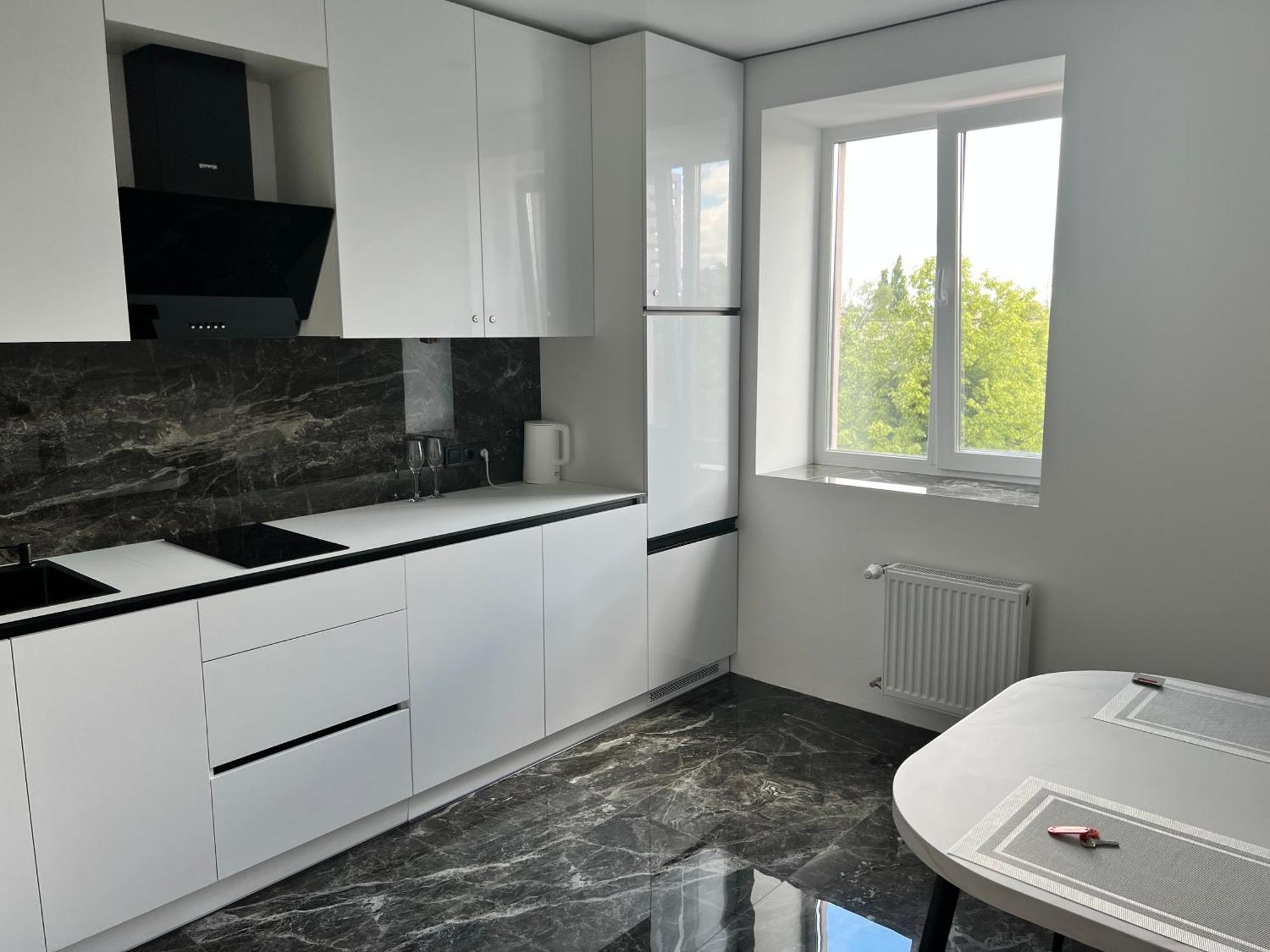 Люкс Апартаменти В Жкарена Та Жк Great House รีฟเน ภายนอก รูปภาพ